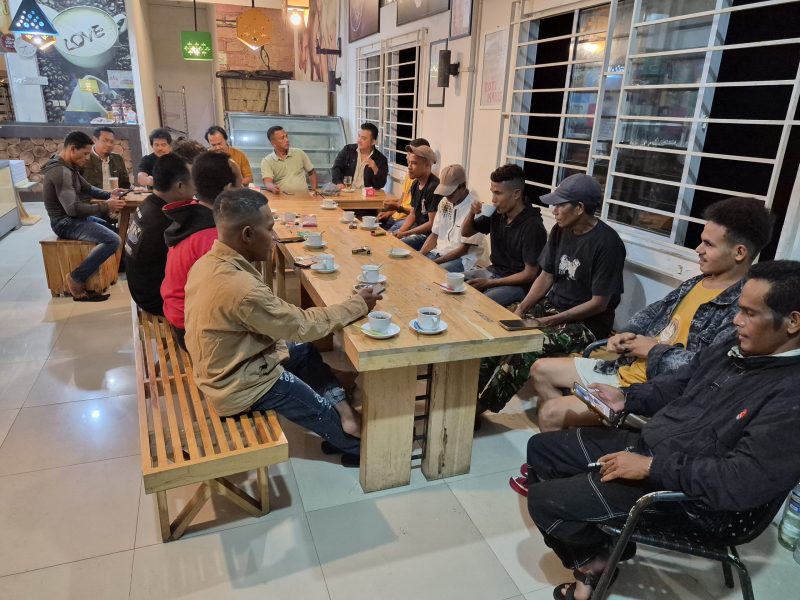 Pengurus DPC GRIB Jaya Kabupaten Kepulauan Anambas saat menggelar konsolidasi organisasi di Tarempa.