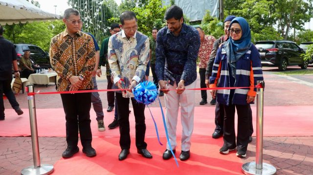 Lapangan Olahraga Dataran Engku Putri yang direvitalisasi melalui program CSR perusahaan di Batam.