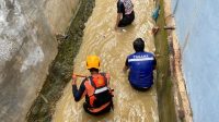 6E1ECC3E-A30C-46DF-B5F0-9B07A5C60D86 balita berusia dua tahun yang dilaporkan hanyut setelah terjatuh ke dalam gorong-gorong di kawasan Tanjung Sengkuang, Batuampar, Kota Batam