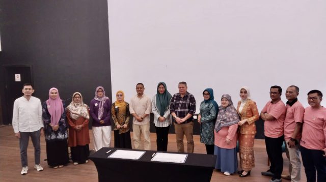 Asisten Pemerintahan dan Kesejahteraan Rakyat Setdako Batam Yusfa Hendri menghadiri pencanangan Kelurahan Siaga Tuberkulosis di Aula BTP Sekupang bersama tenaga kesehatan, kader, dan tokoh masyarakat pada 16 Juni 2026. Program tersebut dimulai di Kelurahan Tibanbaru dan Tibanlama untuk memperkuat deteksi dini, edukasi kesehatan, dan pendampingan pengobatan pasien TBC.