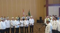 Gubernur Kepri Ansar Ahmad bersama pengurus Kadin Kepri periode 2026-2031 saat acara pengukuhan di Aula Wan Seri Beni, Tanjungpinang.