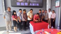 Iskandar resmikan rumah duka