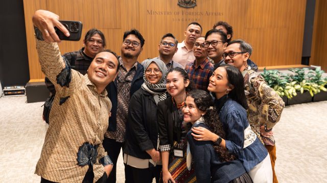 Investor singapura indonesia