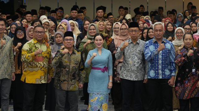 Li Claudia Chandra melantik pejabat struktural BP Batam dalam acara pelantikan di Batam, Senin (20/7/2026).