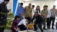Peletakan batu pertama Bundaran Raja Ali Marhum di kawasan Bandara Hang Nadim Batam.