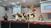 Deputi Penindakan KPK memberikan keterangan pers mengenai penetapan Bupati Sukoharjo sebagai tersangka dugaan pemerasan.
