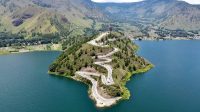 Data Airbnb menunjukkan wisatawan asing pada musim panas 2026 semakin banyak memilih kawasan seperti Samosir, Lombok, hingga Kampar sebagai tujuan liburan.