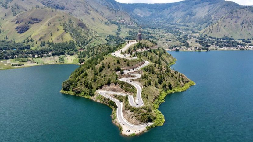 Data Airbnb menunjukkan wisatawan asing pada musim panas 2026 semakin banyak memilih kawasan seperti Samosir, Lombok, hingga Kampar sebagai tujuan liburan.