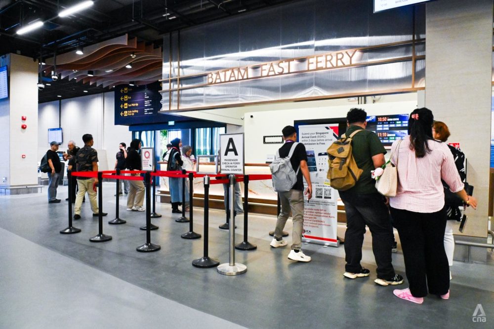 Suasana Terminal Singapore Cruise Centre yang melayani penumpang ferry tujuan Batam.