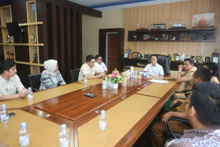 Bupati Kepulauan Anambas Aneng berdiskusi dengan jajaran Prime Natuna EP mengenai rencana pengeboran Blok A Natuna.