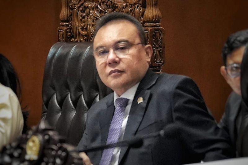 Wakil Ketua DPR Sufmi Dasco Ahmad menghadiri rapat Komisi II membahas tata kelola PPPK dan anggaran pemerintah daerah.