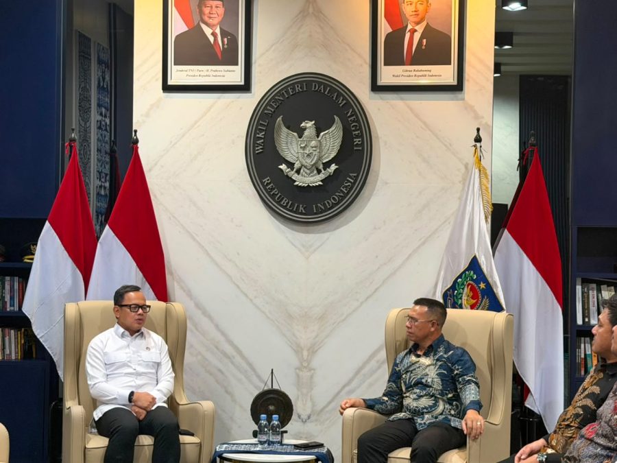 Bupati Kepulauan Anambas Aneng bersama jajaran Pemerintah Kabupaten Kepulauan Anambas bertemu Wakil Menteri Dalam Negeri Bima Arya Sugiarto di Kementerian Dalam Negeri, Jakarta, Senin (20/7/2026), membahas penguatan kapasitas fiskal, tata kelola pemerintahan, dan percepatan pembangunan daerah.