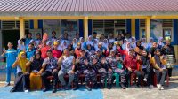 Personel Posal Memperuk memberikan penyuluhan bahaya narkoba kepada siswa SMP Negeri 3 Munjan saat kegiatan MPLS di Anambas.