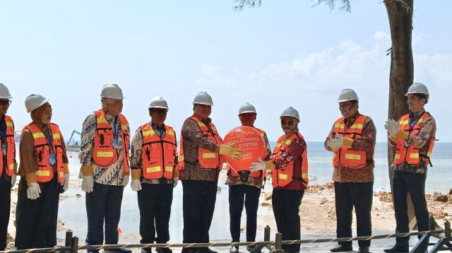 Peresmian Nongsa–Changi Cable di Batam yang menghubungkan Indonesia dan Singapura sebagai infrastruktur konektivitas digital.