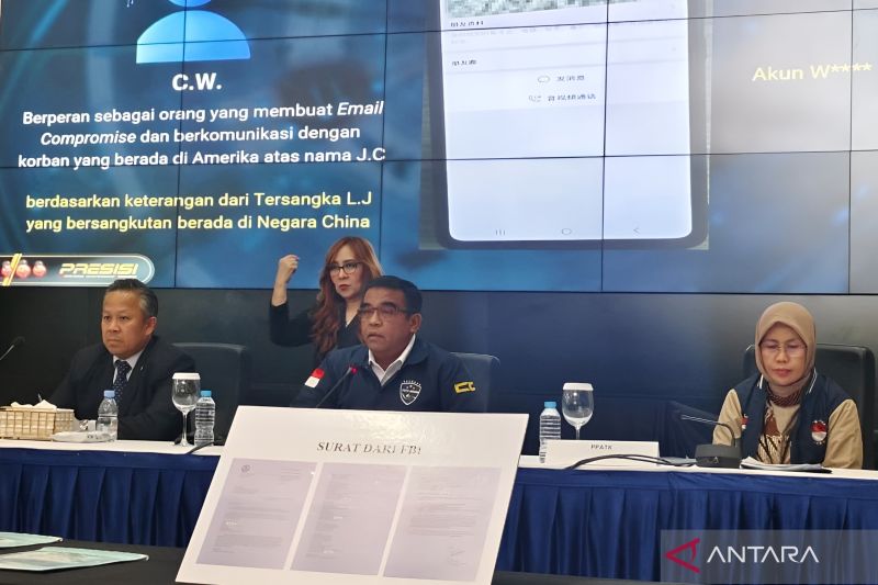Polisi memaparkan kasus sindikat Business E-mail Compromise yang mengalihkan pembayaran perusahaan Amerika ke rekening Indonesia.