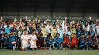 Peserta Batam Prime International Grassroot Football Festival 2026 bertanding dalam turnamen sepak bola usia dini di Stadion Temenggung Abdul Jamal.
