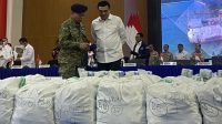 Pemusnahan 1,3 ton ketamin hasil penggagalan penyelundupan jalur laut di Batam.