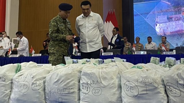 Pemusnahan 1,3 ton ketamin hasil penggagalan penyelundupan jalur laut di Batam.