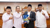 Wali Kota Batam Amsakar Achmad memaparkan Rancangan Perubahan KUA dan PPAS APBD 2026 di DPRD Kota Batam.