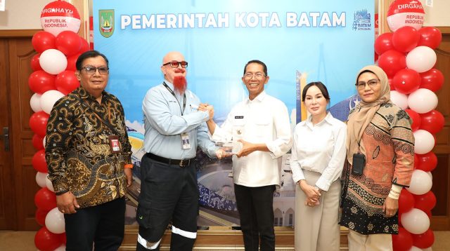 Wali Kota Batam Amsakar Achmad dan Wakil Wali Kota Batam Li Claudia Chandra menerima audiensi jajaran McDermott di Batam.