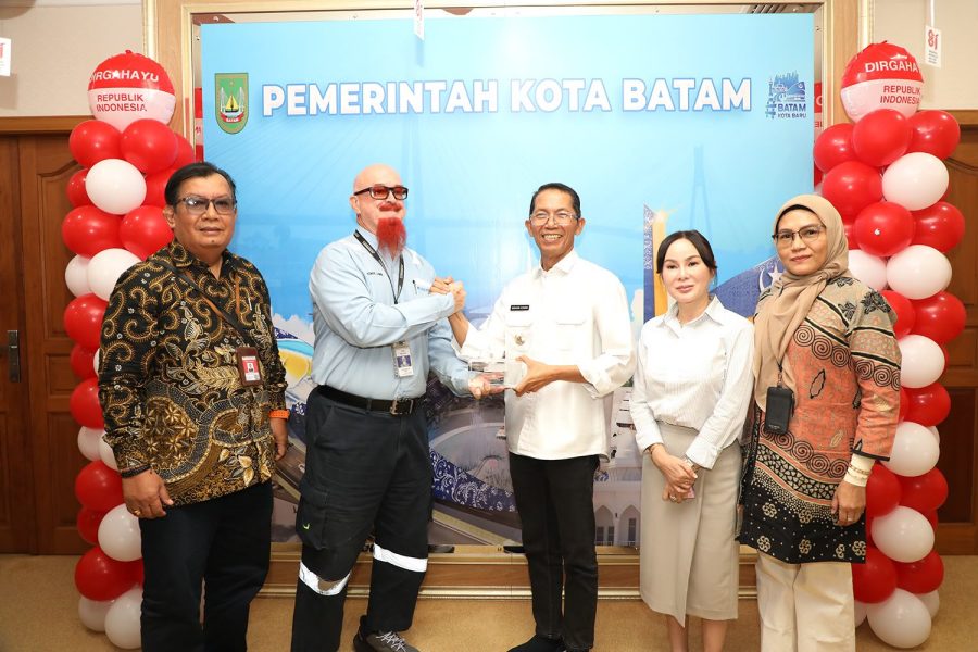 Wali Kota Batam Amsakar Achmad dan Wakil Wali Kota Batam Li Claudia Chandra menerima audiensi jajaran McDermott di Batam.