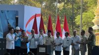 Menteri ESDM Bahlil Lahadalia saat peluncuran Program PLTS 100 GWp di Gilimanuk, Bali.