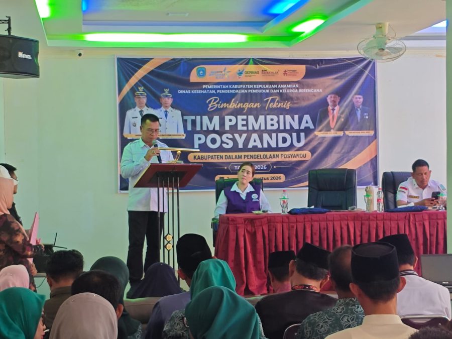 Bupati Kepulauan Anambas Aneng membuka Bimtek Tim Pengelolaan Posyandu Kabupaten di Hotel Tarempa Beach, Jumat (21/8/2026).