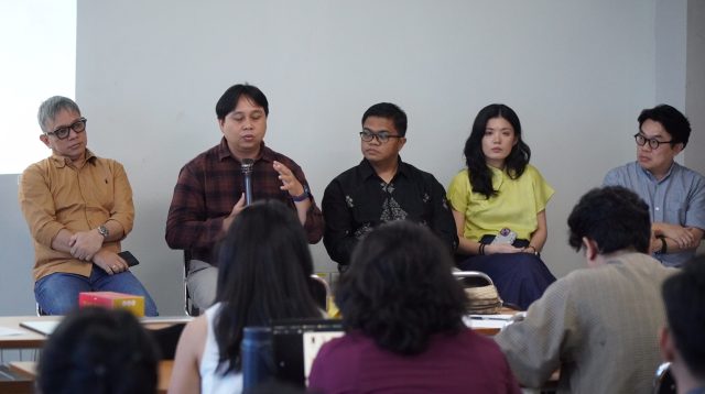 Suasana diskusi tantangan pasokan air dan energi untuk proyek data center di Politeknik Negeri Batam.