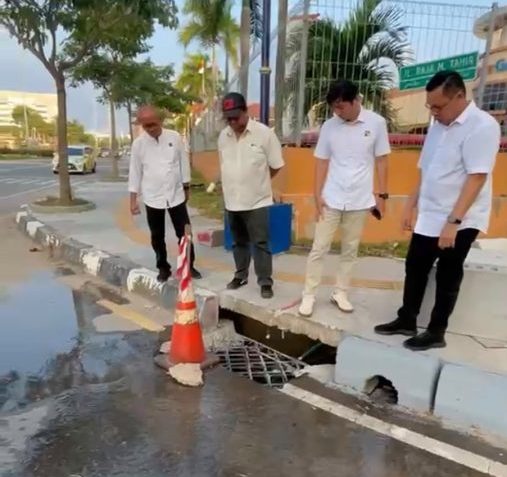 BP Batam menguji sistem subdrain di kawasan CBD Batam Center untuk mempercepat aliran air hujan.