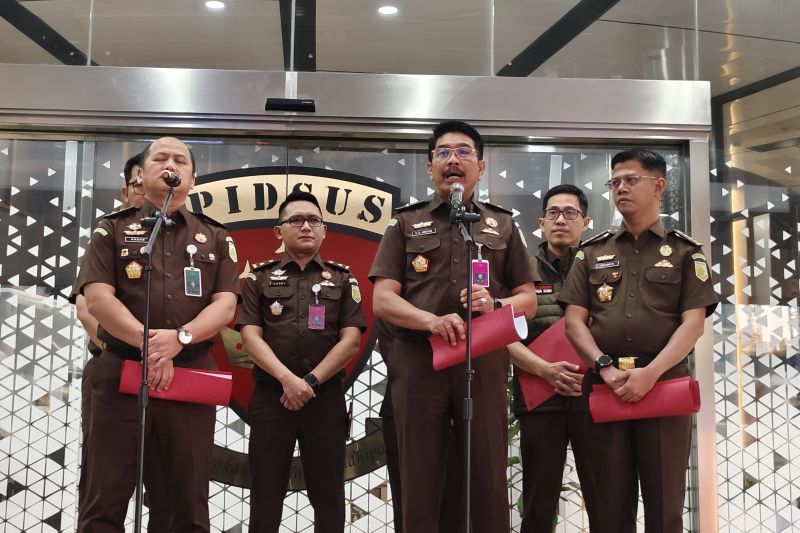 Toba pulp lestari tersangka