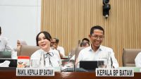 Kepala BP Batam Amsakar Achmad memaparkan rencana kerja dan anggaran BP Batam 2027 dalam RDP bersama Komisi VI DPR RI di Jakarta.
