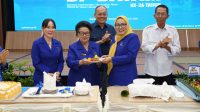 Amsakar Achmad dan Li Claudia Chandra menghadiri peringatan Hari Jadi ke-26 PIKORI BP Batam di Balairungsari BP Batam.