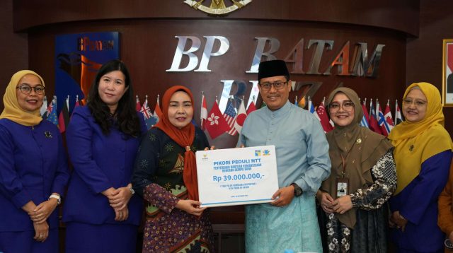 PIKORI BP Batam menyerahkan donasi Rp40 juta melalui BAZNAS Kota Batam untuk masyarakat terdampak gempa bumi di NTT.