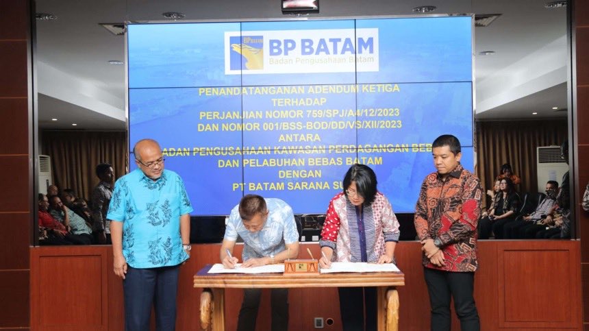 PLTS Terapung Batam
