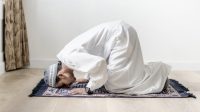 shalat-di-rumah-istock-1022920032_ratio-16x9