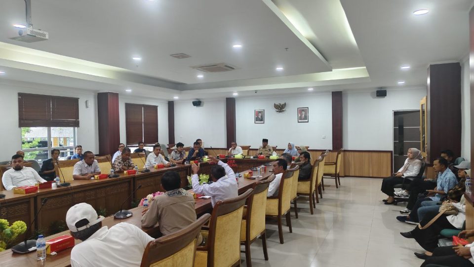 Batu merah air mati