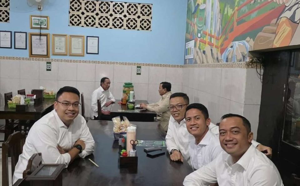 Prabowo jokowi bakmi