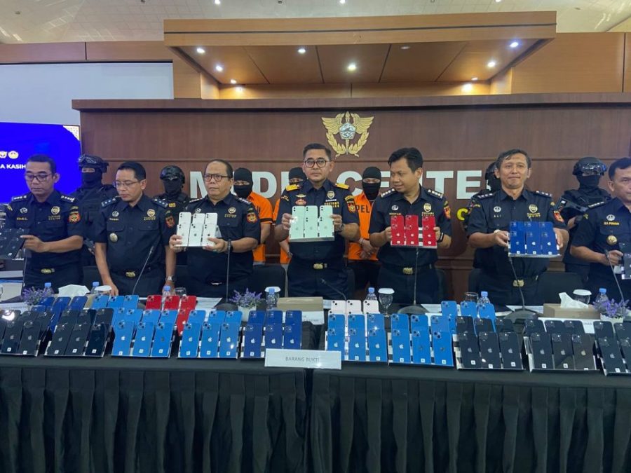 Penyelundupan iphone batam