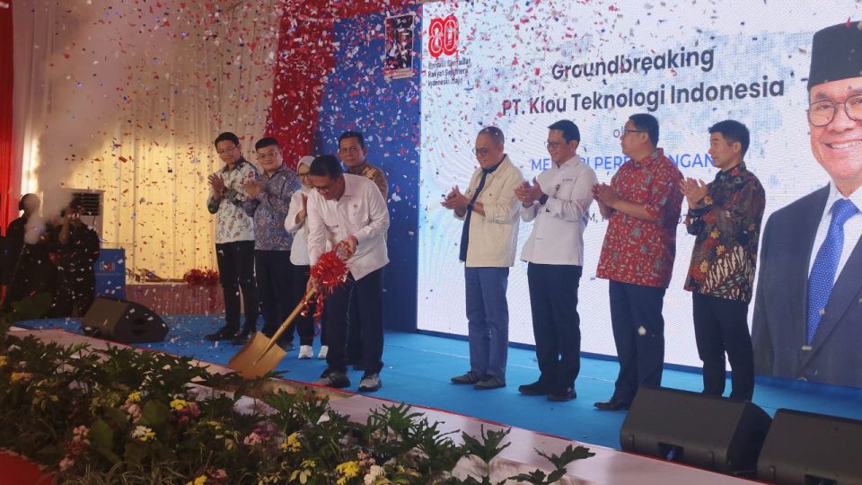 Klou bangun pabrik di Batam