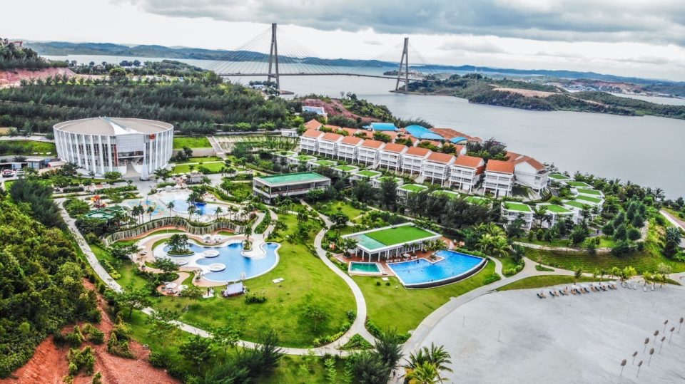 Harris barelang batam review