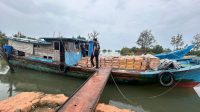 Beras ilegal Batam