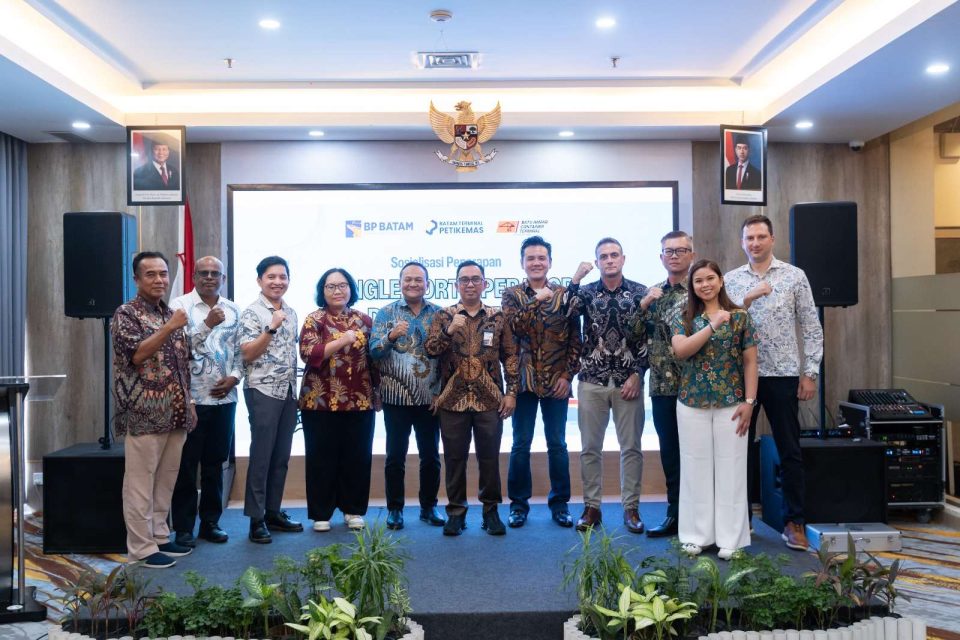 Single port operator bp batam