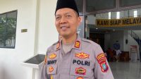 Pencuri helm masjid raya Pencuri helm masjid raya