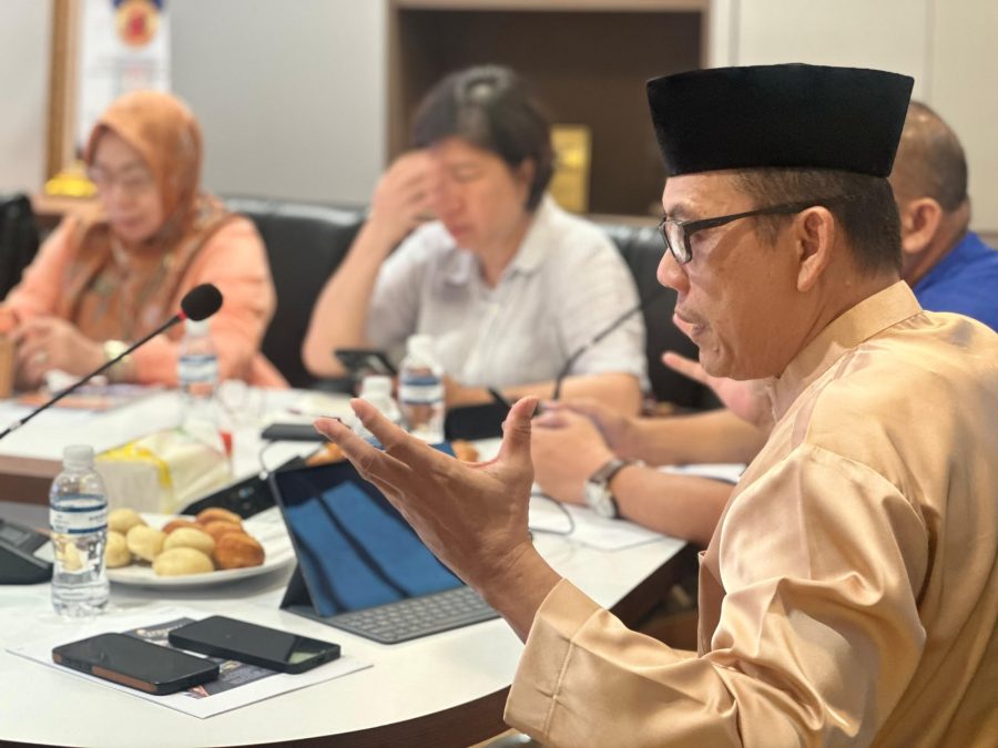Rapat persiapan Malam Apresiasi Wajib Pajak Taat Pajak 2026 di Kantor Bapenda Kota Batam.