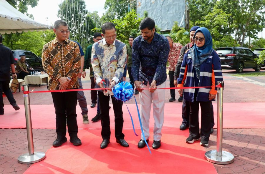 Lapangan Olahraga Dataran Engku Putri yang direvitalisasi melalui program CSR perusahaan di Batam.