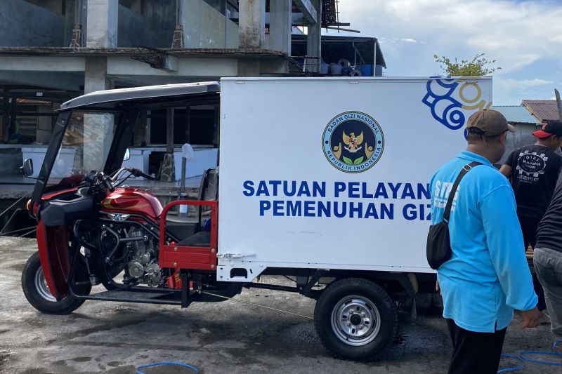Aktivitas dapur Program Makan Bergizi Gratis di Batam.