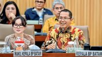 Kepala BP Batam Amsakar Achmad memaparkan kinerja investasi dan laporan keuangan BP Batam di hadapan Komisi VI DPR RI.