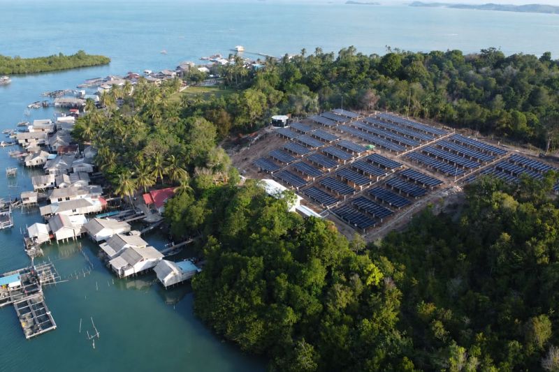 PLTS Pulau Sembur berkapasitas 1 MWp untuk memasok listrik dan mendukung aktivitas ekonomi masyarakat pesisir Batam.
