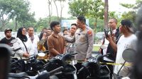 Barisan puluhan sepeda motor sitaan hasil pengungkapan sindikat pencurian terparkir di markas Polresta Barelang Batam.