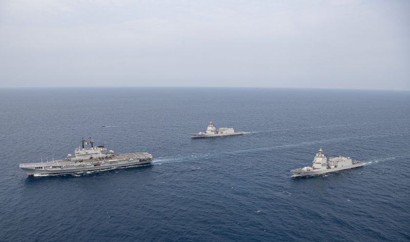 Kapal induk Giuseppe Garibaldi bersandar di Dermaga 107 Tanjung Priok, Jakarta, saat ditinjau pejabat TNI pada 18 September 2026.
